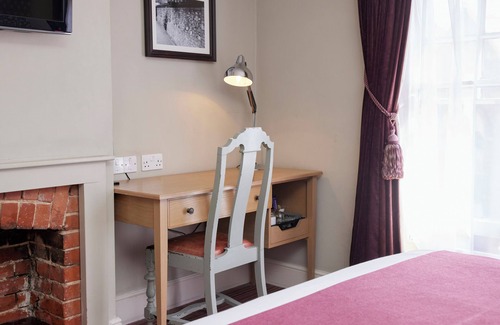 Bury St Edmunds Hotel | The Bushel by Greene King Inns
