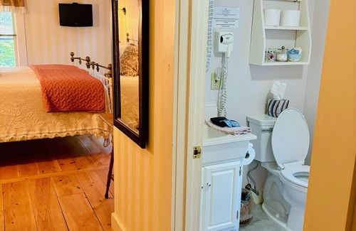 Intervale Bed & Breakfast | The Buttonwood Inn on Mt. Surprise