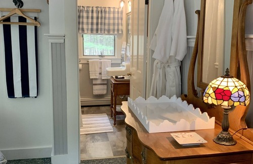 Intervale Bed & Breakfast | The Buttonwood Inn on Mt. Surprise