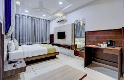 Indore Hotel | The Byke Express - Near Vishesh Jupiter