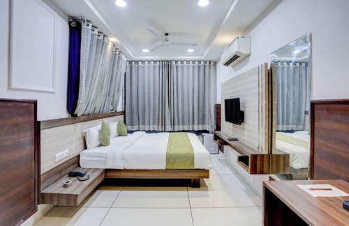 Indore Hotel | The Byke Express - Near Vishesh Jupiter