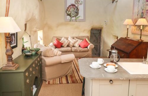 Frithelstock House | The Byre