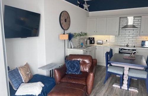 Whitehead Apartment | The C Den Amazing Seaview, ground floor, free wifi & parking