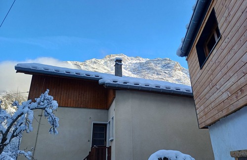 Le Bourg-d'Oisans Ski Chalet | The “Cabane des Deux Soeurs”