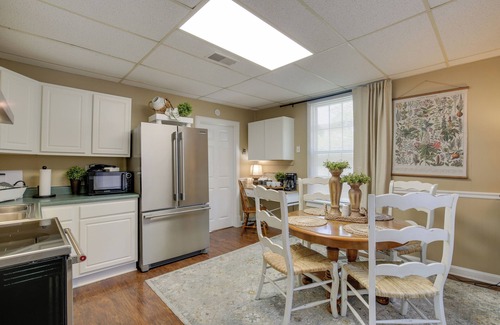 Defiance House | 'The Cabernet Cabin' Defiance Home on Katy Trail!