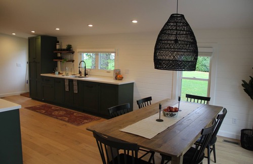Town of Jerusalem Cabin | The Cabin- A Gorgeous Newly Renovated Waterfront Cabin