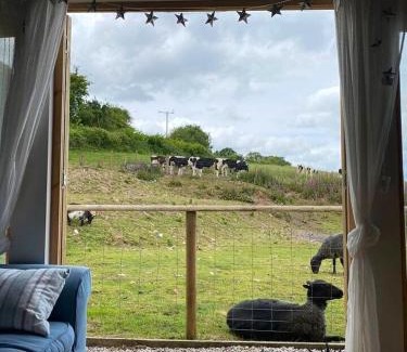Cullompton Apartment | The Cabin at Tedburrow rural retreat perfect for couples