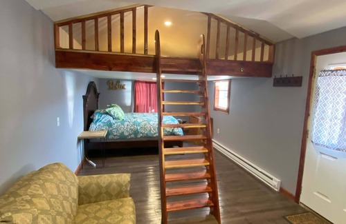 Clinton House | The Cabin by Bucksaw Marina, Truman Lake