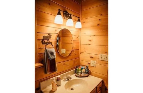 Beach Lake Cabin | The Cabin on Calkins Creek-Peace and Tranquility