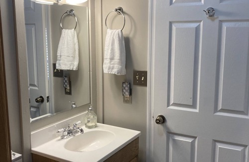 Chestnut Mound Cabin | The Cabin @ Potter's Grove