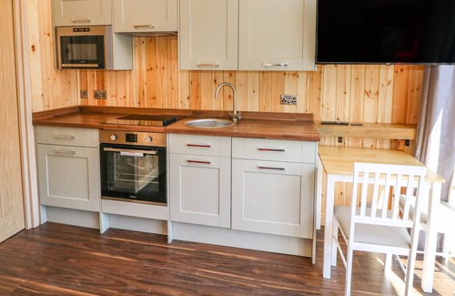 Llanybri Cottage | THE CABIN, romantic, character holiday cottage in St Clears