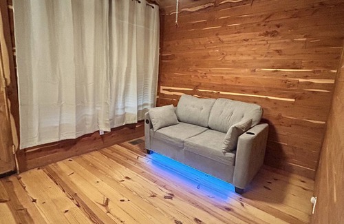 Georgetown Cabin | The Cabins at Angel Springs - Butterfly