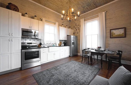 Brazos House | The Cahill- Magnolia Brewery House c 1894