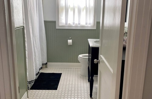 Lake Charles Cottage | The Cajun Cottage - Downtown Cottage