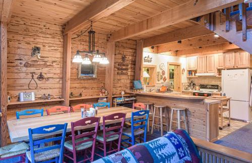 Serene Lakes House | The Calder Cabin