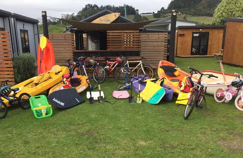 Cooks Beach Cabin | 'The Camp' holidays of yesteryear at Cooks Beach