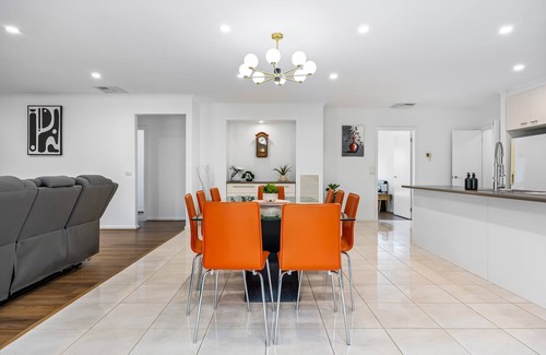 Canadian House | The Canadian Escape, Ballarat - Up to 10 guests!