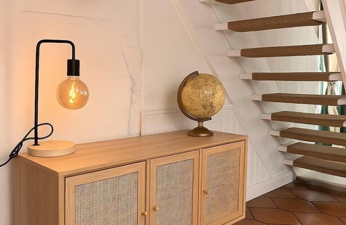 Champforgeuil House | The canal house