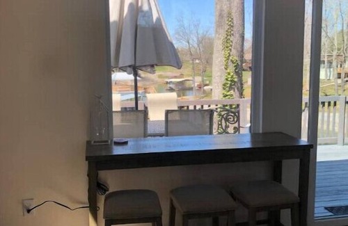 Marion House | The Canary at Lake of Egypt