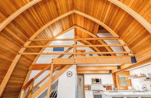 Incline Village Cabin | The Canoe Cabin Summa