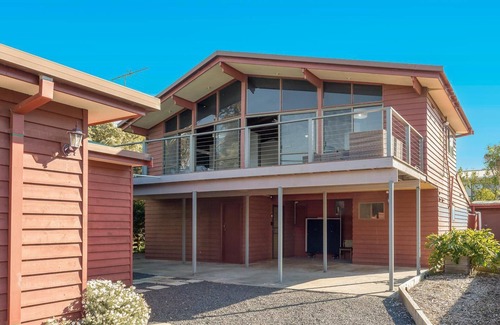 Cape Woolamai House | The Cape Escape - sleeps 10