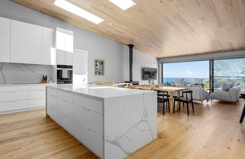 Cape Schanck House | 'The Cape, Golfers Retreat' New, Pristine, Modern