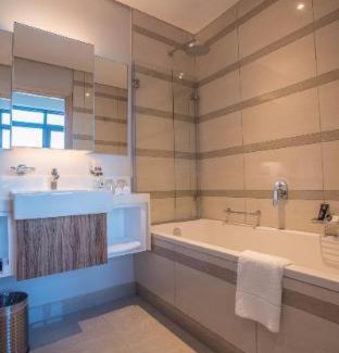 Umhlanga Hotel | The Capital Pearls Hotel