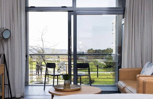 Menlyn Apartment | The Capital Trilogy