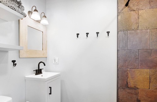 Carbondale Apartment | The Carbondale Perch | Views + Rooftop Deck!