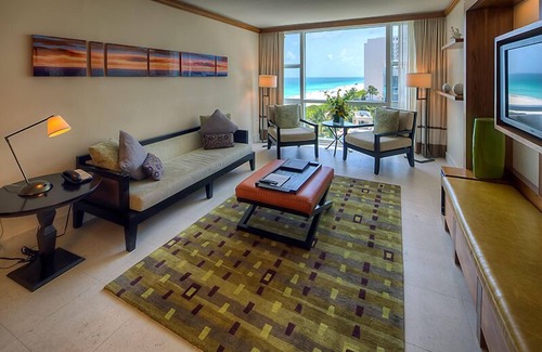North Beach Apartment | The Carillon Hotel One Bedroom with Two Queen Beds, Great Ocean and Beach View