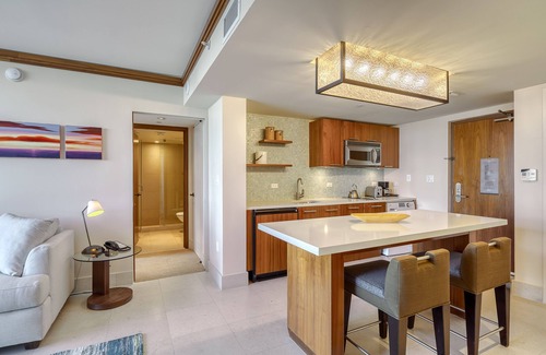 North Beach Apartment | The Carillon Hotel Two Bedroom Two Bathroom Suite