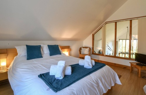 Woodbridge Cottage | THE CARPENTER'S SHOP, DALLINGHOO, pet friendly in Woodbridge