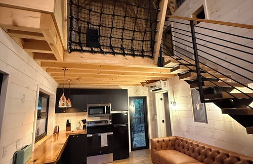 Sugarfork Cabin | The Carpentree Treehouse, The Carpentree - by Highlands Treehouse Retreat