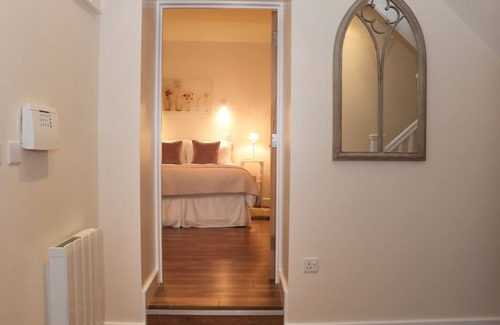 Shrewsbury Cottage | THE CARRIAGE HOUSE in Shrewsbury