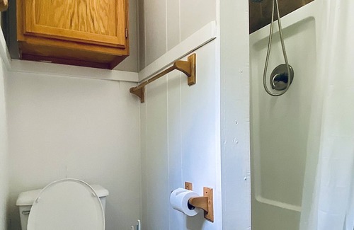 Hot Springs Cottage | The Carriage House - Downtown & Nat’l Park Stay