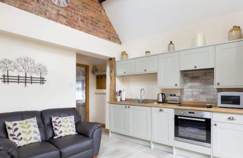 Priors Marston Cottage | The Cart Barn ground level barn conversion cottage in Warwickshire