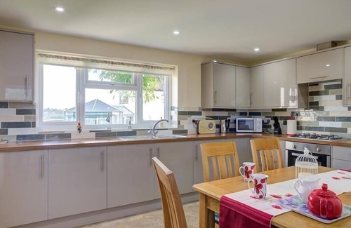 Inchbrook Cottage | THE CARTINS, pet friendly, with a garden in Selsley