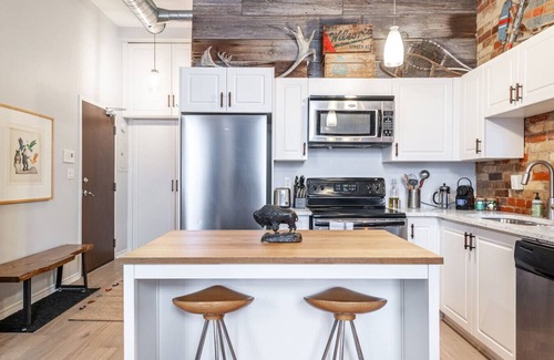 Stratford Apartment | The Cartographer’s Loft