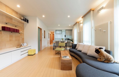 Minami House | THE CASA AZUCENA