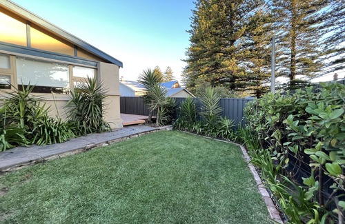 Henley Beach Apartment | The Cast Away Apartment Henley Beach
