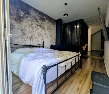 Netanya Apartment | The cave