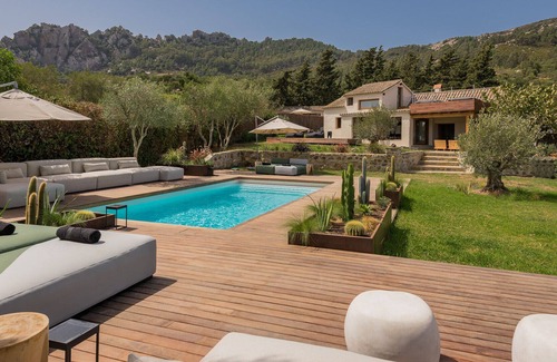 Betis House | The Cave (Large) - Luxury in the countryside