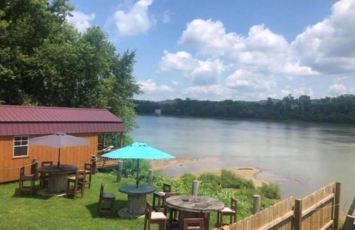 Gallipolis Ferry Cabin | The Cedar Cabin @ River's Edge Bed & Breakfast