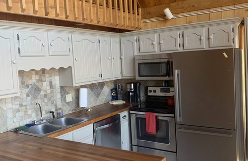 Snowshoe Ski Chalet | The Cedar Chalet @ 59 Westridge