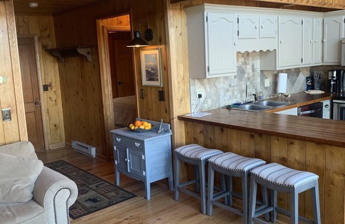 Snowshoe Ski Chalet | The Cedar Chalet @ 59 Westridge