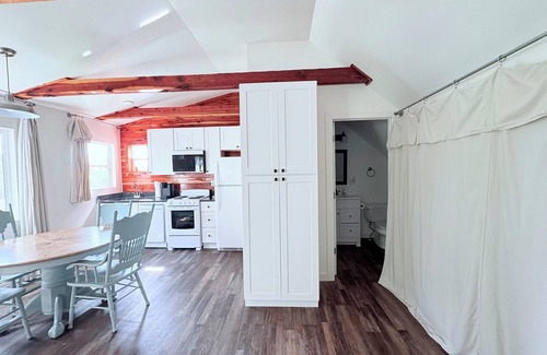 Watertown Apartment | The Cedar Loft/Apartment