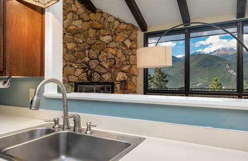 Windcliff Estates House | The Cedars Vacation Home at Windcliff