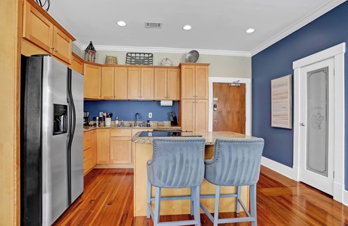 Historic District - North Condo | The Center of Savannah! Parking Pass Provided, Premium Access to Downtown