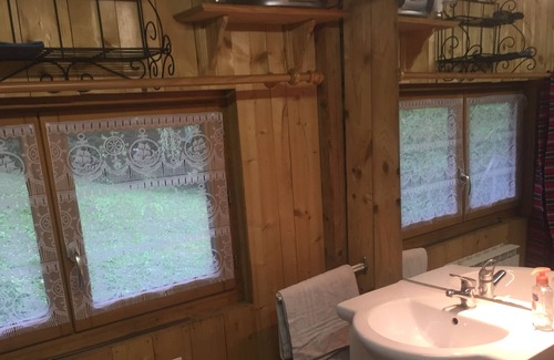 La Cluse-and-Mijoux Ski Chalet | The chalet des Meix in the heart of Lamont ***