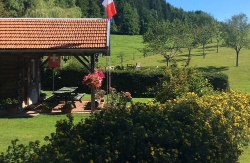 La Cluse-and-Mijoux Ski Chalet | The chalet des Meix in the heart of Lamont ***